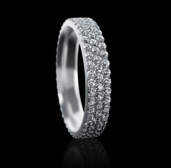 Montluc - Constellation No 3. Diamond band set with 3 rows of exceptional, round cut diamonds